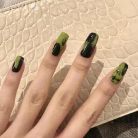 24 Piece Press On Fske Nails Dark Green Future Art Graffitti Manicure Finish - Picture 2 of 6